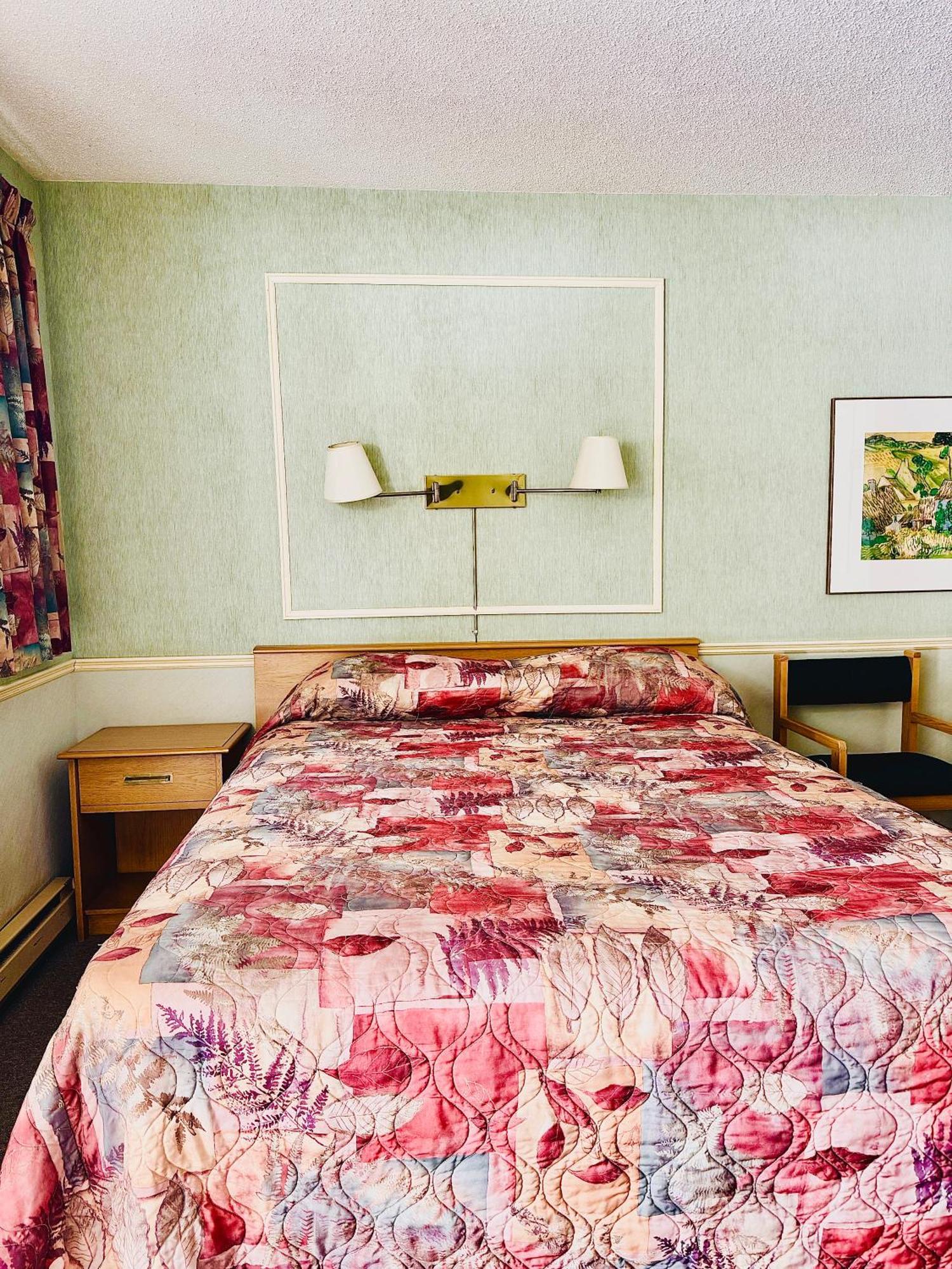 Adams Motel Су-Сент-Мари Экстерьер фото