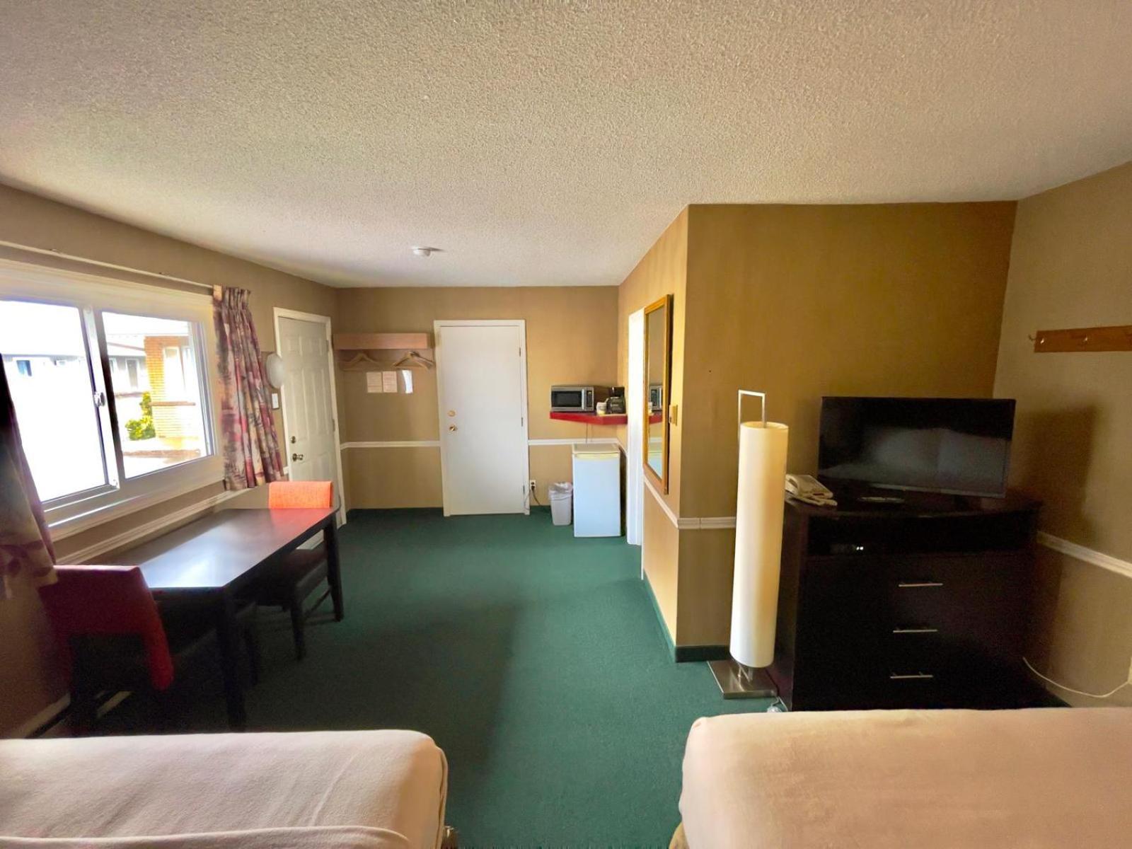 Adams Motel Су-Сент-Мари Экстерьер фото