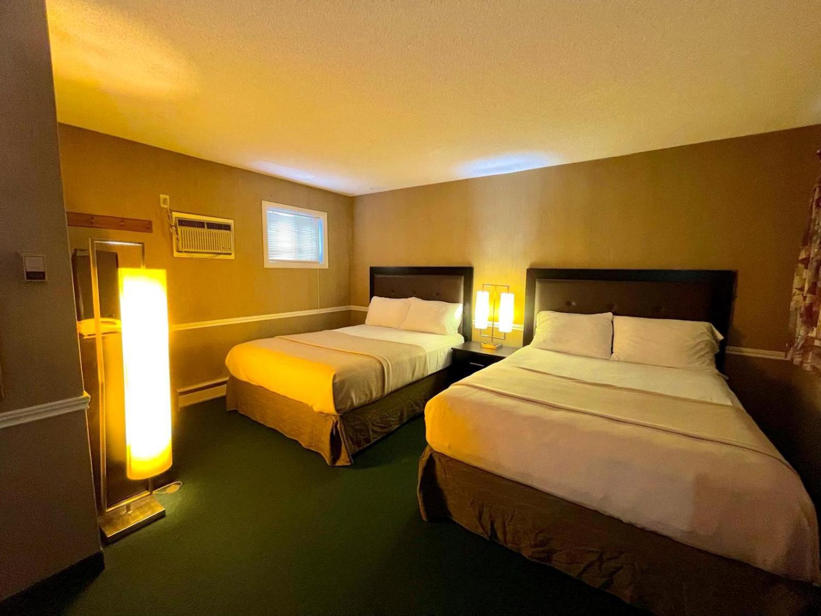 Adams Motel Су-Сент-Мари Экстерьер фото