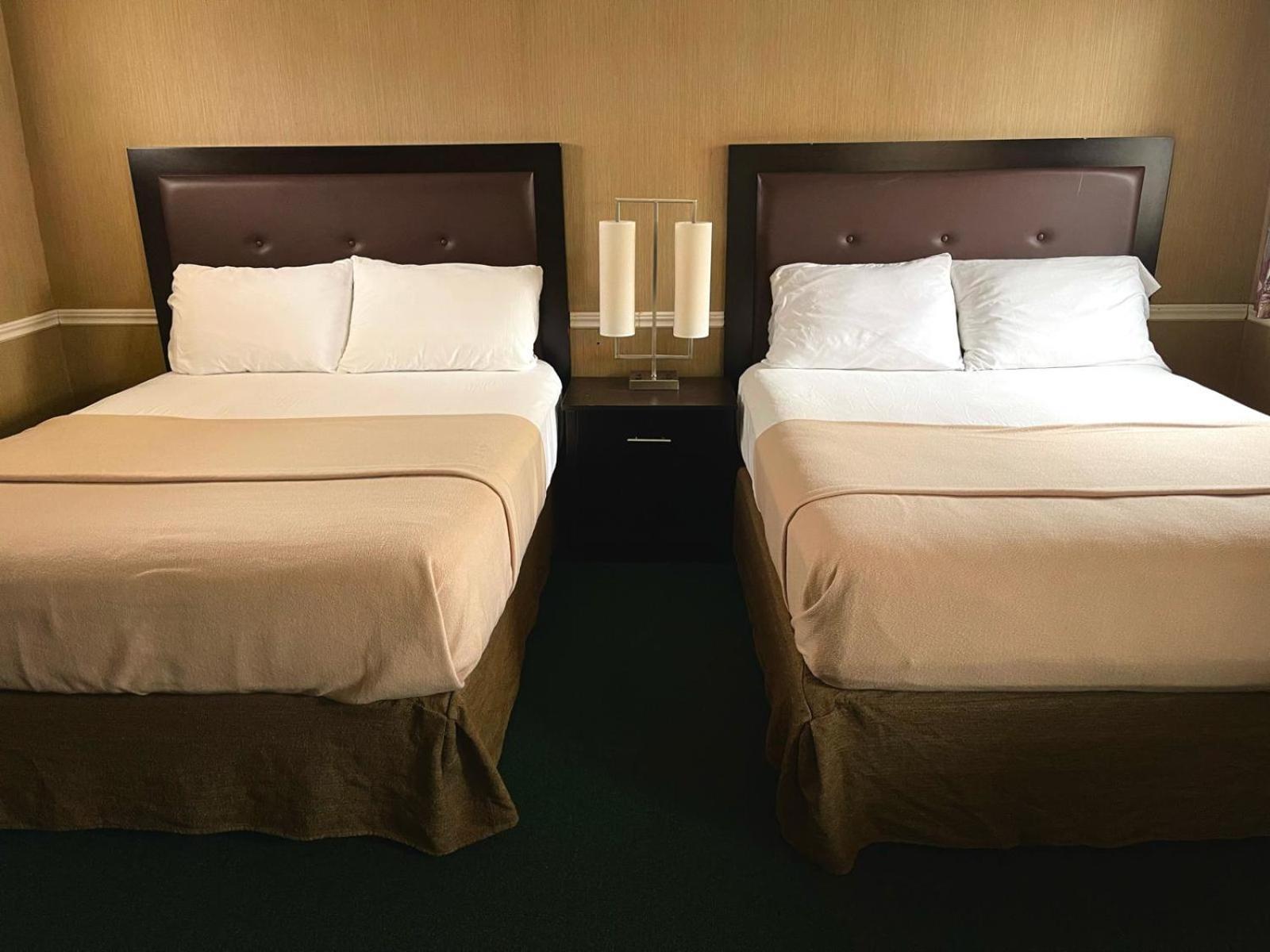 Adams Motel Су-Сент-Мари Экстерьер фото